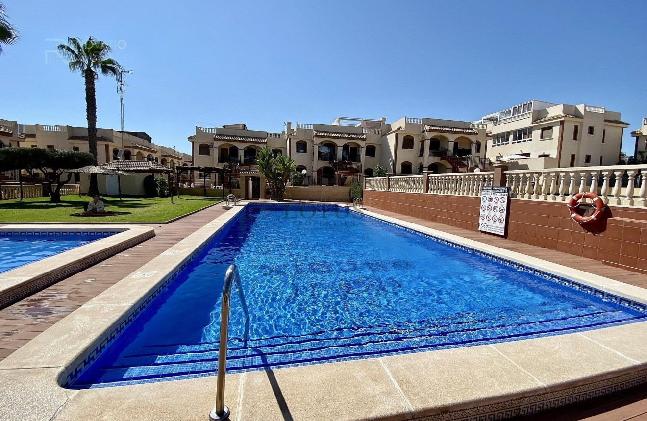 Aus zweiter Hand - Bungalow -
Torrevieja - Aguas Nuevas 1