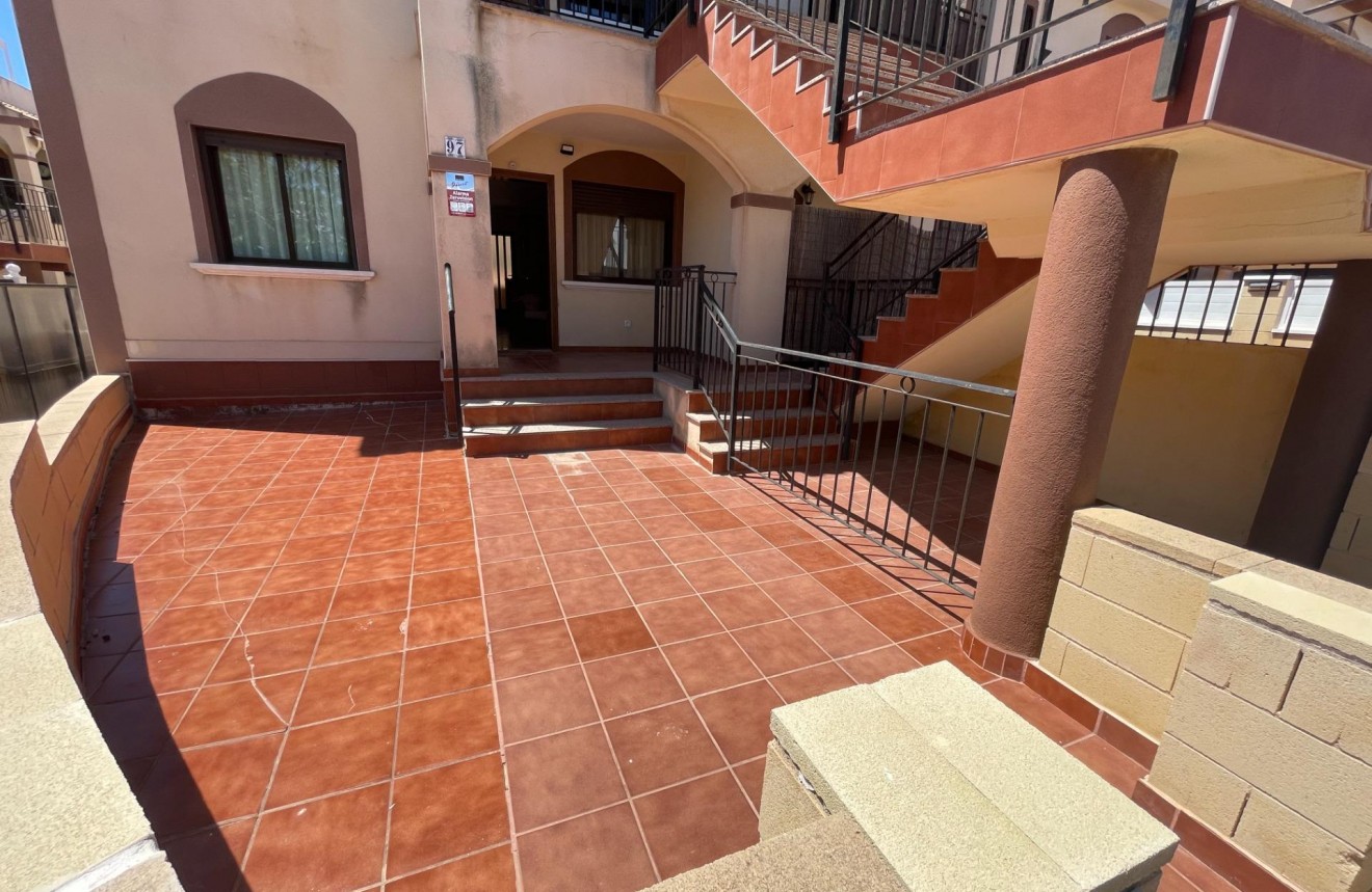 Z drugiej ręki - Bungalow -
Torrevieja - Aguas Nuevas 1