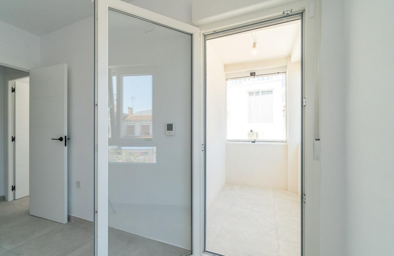 Resale - Chalet -
Torrevieja - Aguas Nuevas 1