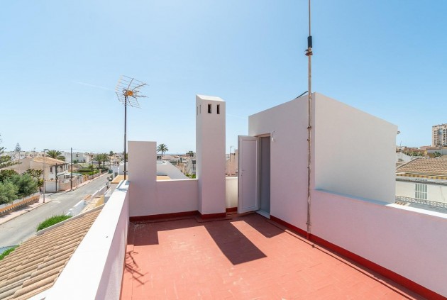 Resale - Chalet -
Torrevieja - Aguas Nuevas 1