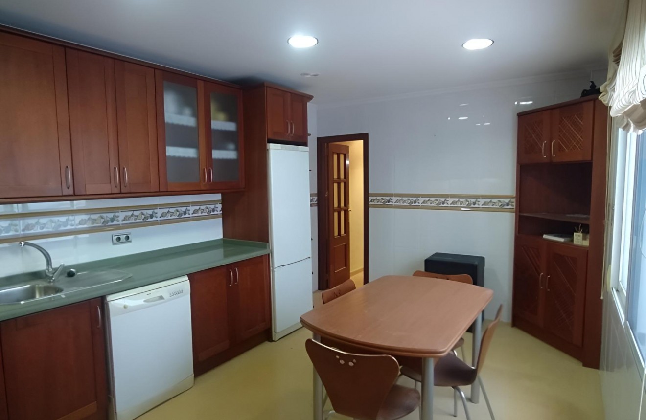 D'occasion - Appartement -
Torrevieja - Estacion de autobuses