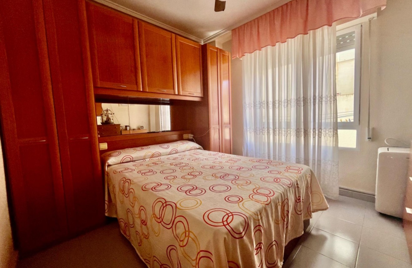 Segunda mano - Apartamento / piso -
Torrevieja - Playa de los Locos