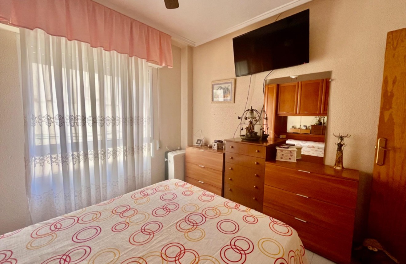 Aus zweiter Hand - Wohnung -
Torrevieja - Playa de los Locos