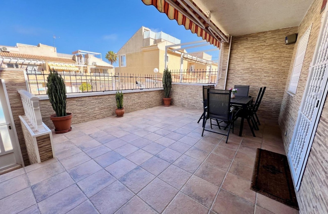 D'occasion - Appartement -
Torrevieja - Torrejón