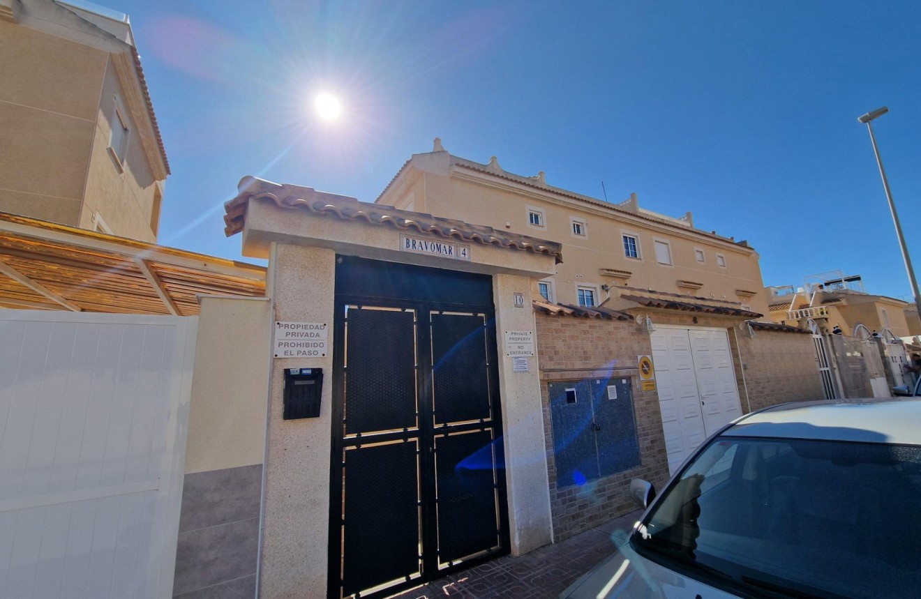 Tweedehands - Appartement / flat -
Torrevieja - Torrejón