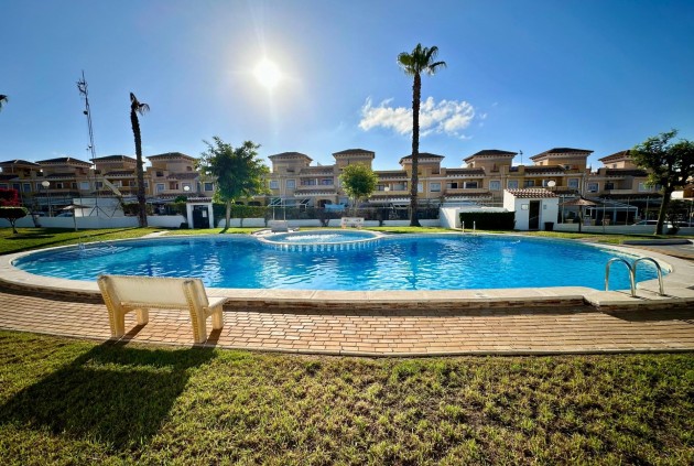 Resale - Chalet -
Torrevieja - Aguas Nuevas 1