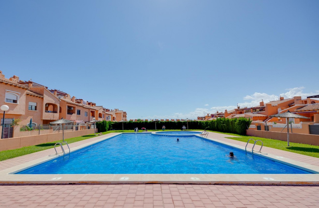 D'occasion - Bungalow -
Torrevieja - Torrejón