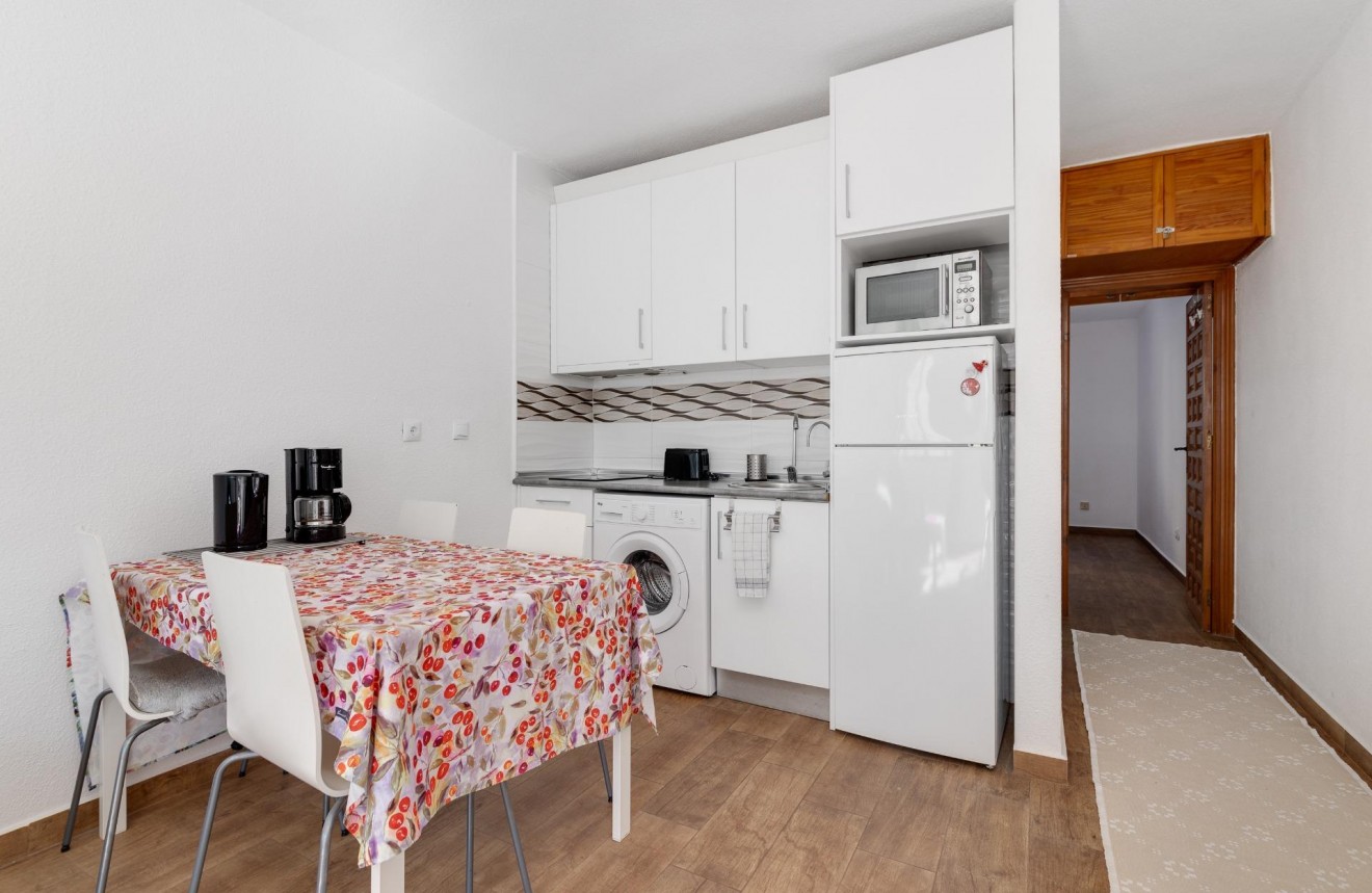 Segunda mano - Apartamento / piso -
Torrevieja - Torre la mata