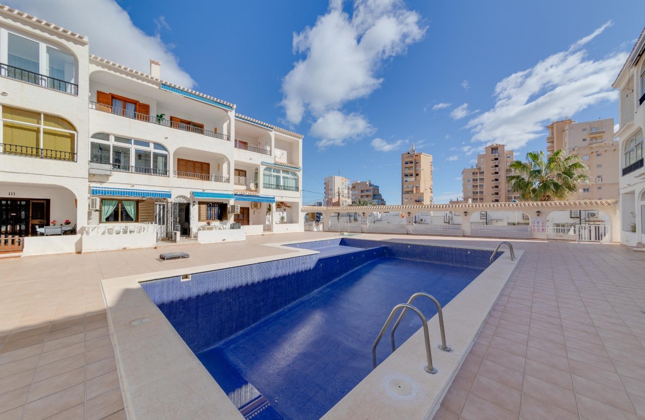 Tweedehands - Appartement / flat -
Torrevieja - Torre la mata