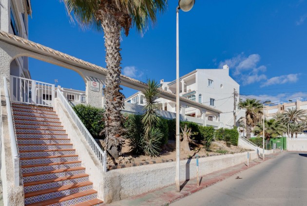 Resale - Apartment / flat -
Torrevieja - Torre la mata