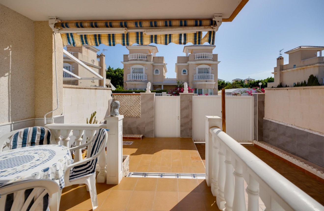 Aus zweiter Hand - Chalet -
Torrevieja - Aguas Nuevas 2