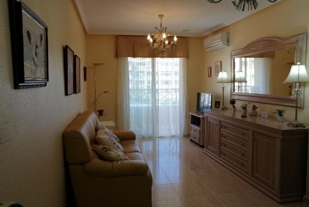 D'occasion - Appartement -
Torrevieja - Playa del Cura