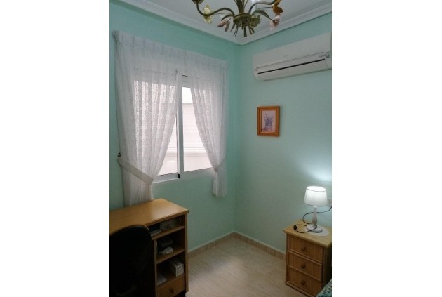 Tweedehands - Appartement / flat -
Torrevieja - Playa del Cura