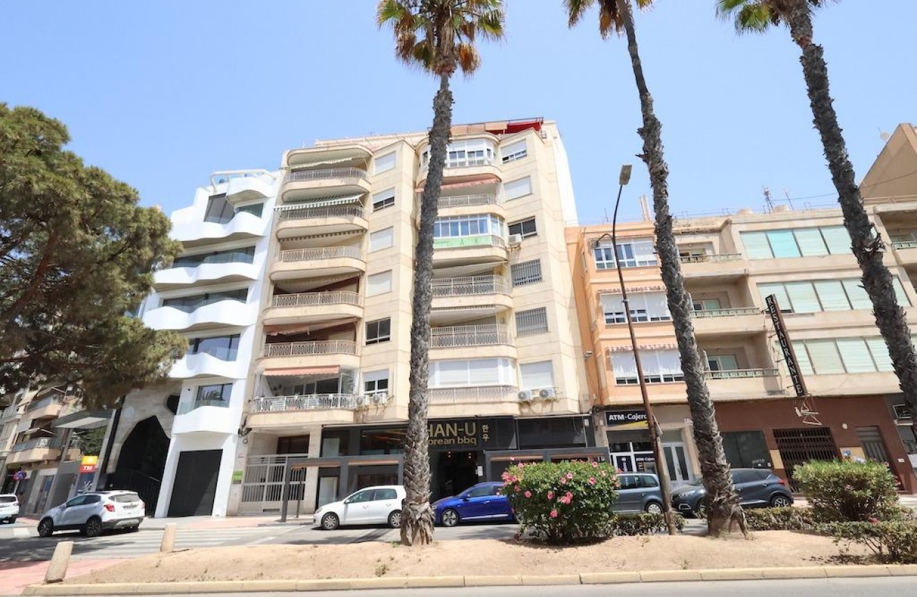 Resale - Apartment / flat -
Torrevieja - Costa Blanca