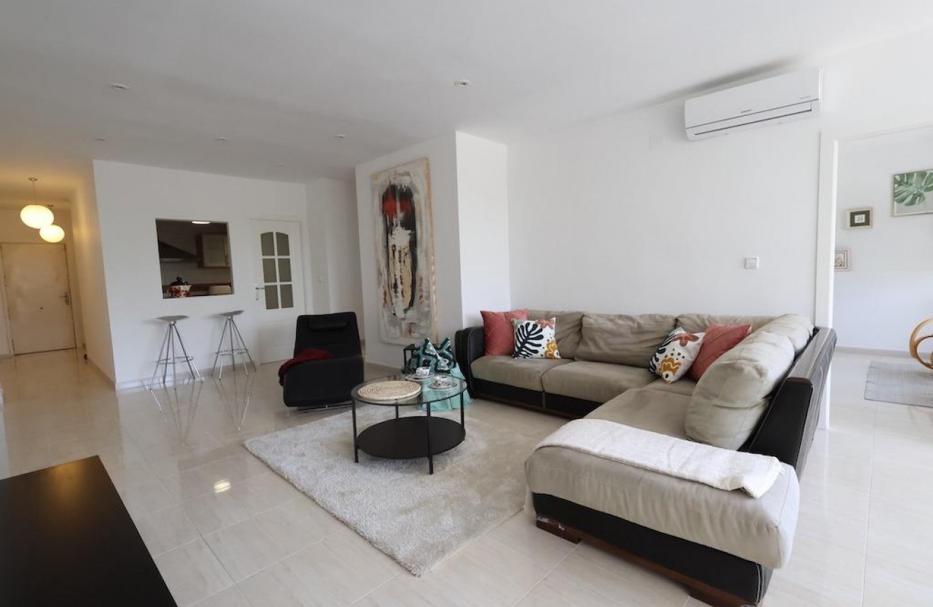 Resale - Apartment / flat -
Torrevieja - Costa Blanca