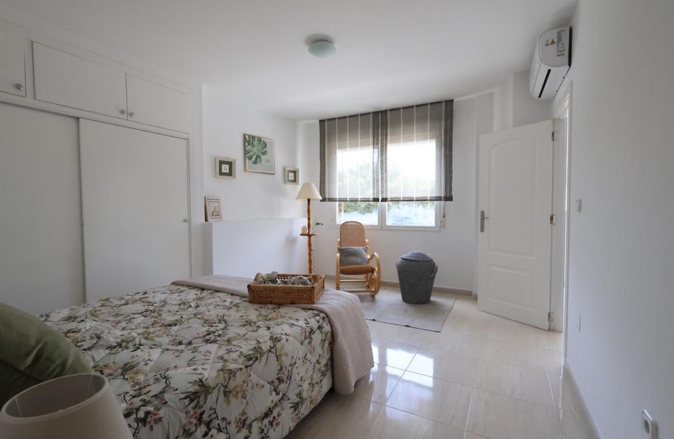 Resale - Apartment / flat -
Torrevieja - Costa Blanca