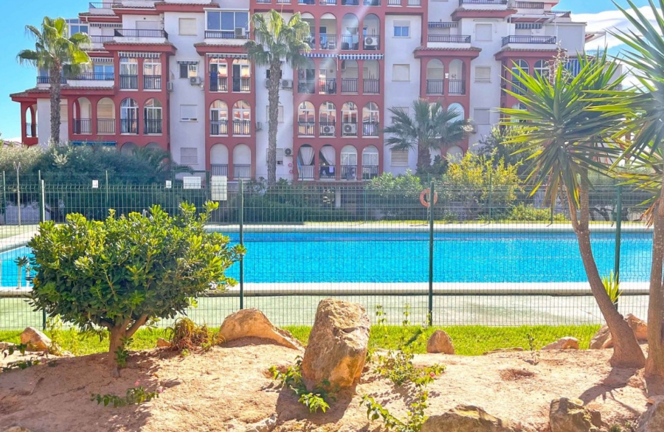 Tweedehands - Appartement / flat -
Torrevieja - Costa Blanca