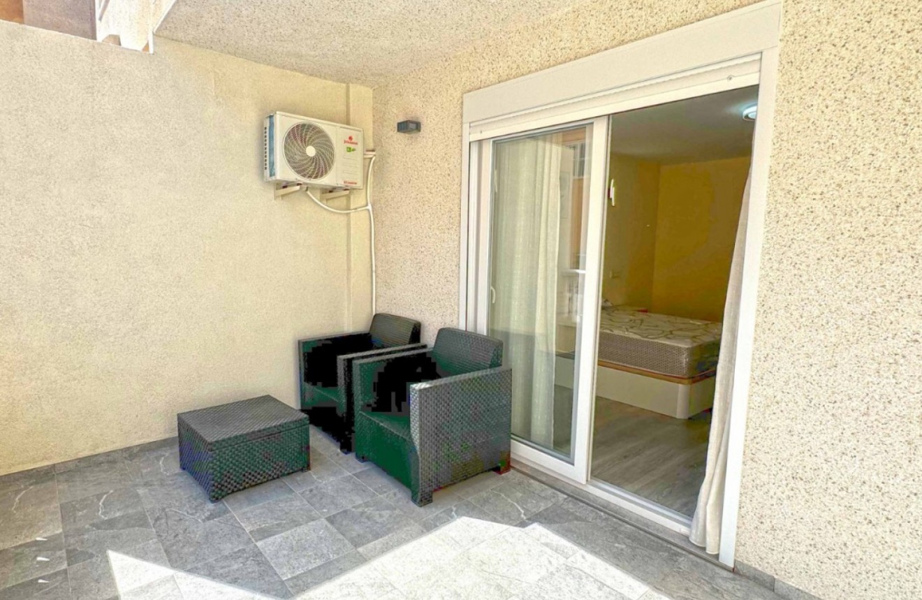 D'occasion - Appartement -
Torrevieja - Costa Blanca