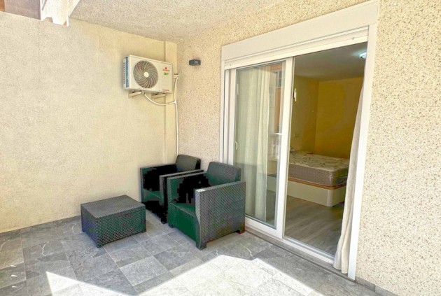 Resale - Apartment / flat -
Torrevieja - Costa Blanca