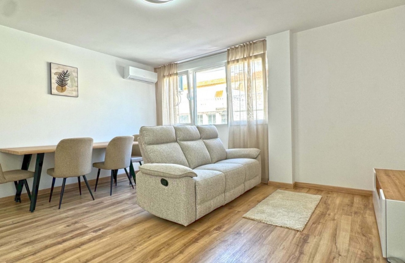 Resale - Apartment / flat -
Torrevieja - Costa Blanca