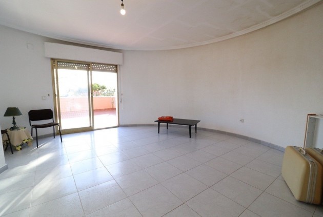 Resale - Chalet -
Torrevieja - Costa Blanca