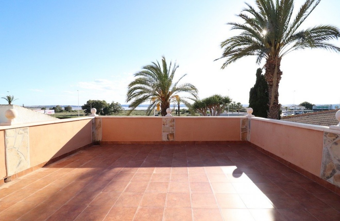 Tweedehands - Chalet -
Torrevieja - Costa Blanca