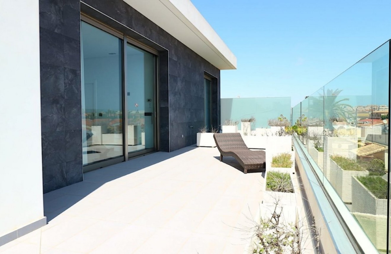 Segunda mano - Chalet -
Torrevieja - Costa Blanca