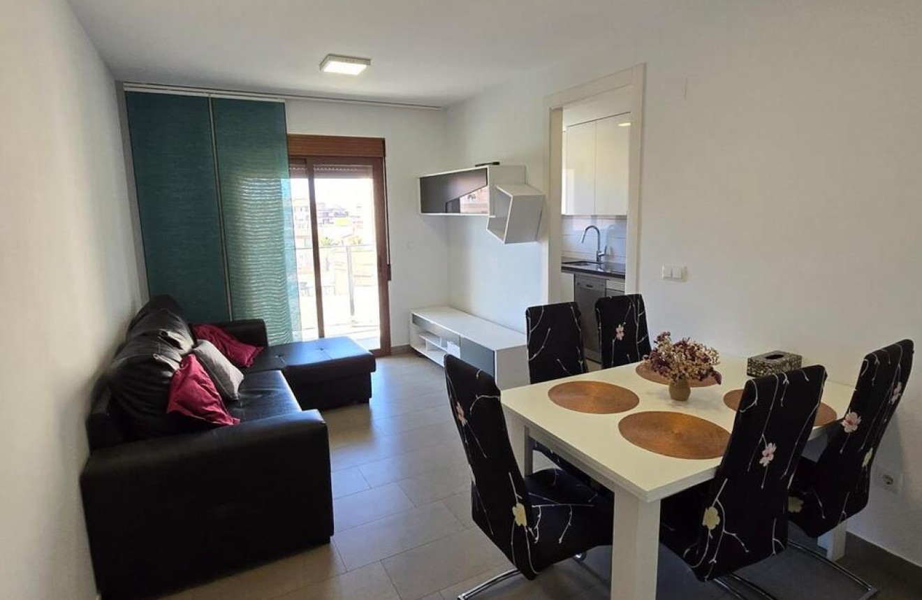 Aus zweiter Hand - Wohnung -
Torrevieja - CENTRE