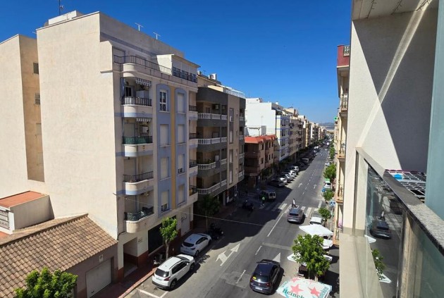 Aus zweiter Hand - Wohnung -
Torrevieja - CENTRE