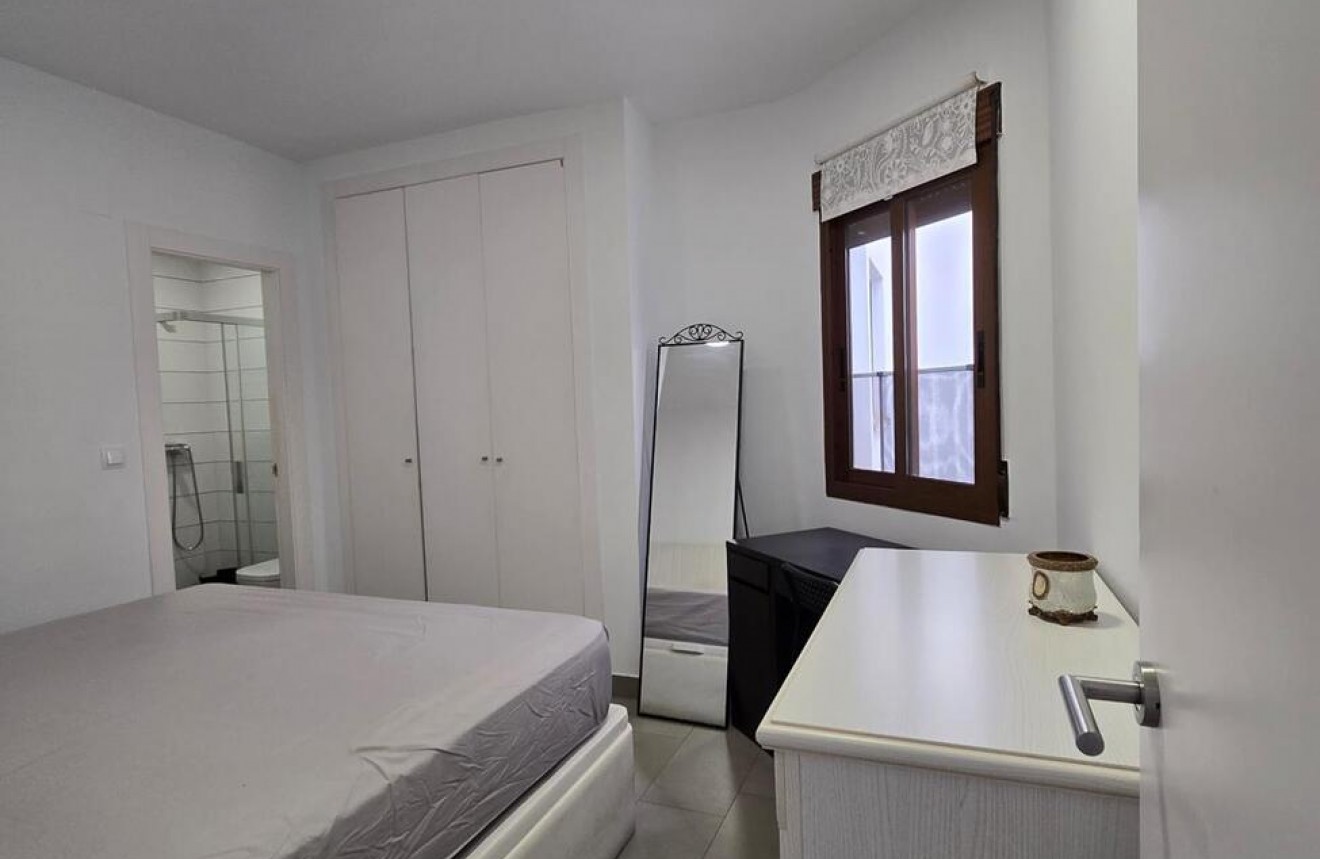 D'occasion - Appartement -
Torrevieja - CENTRE