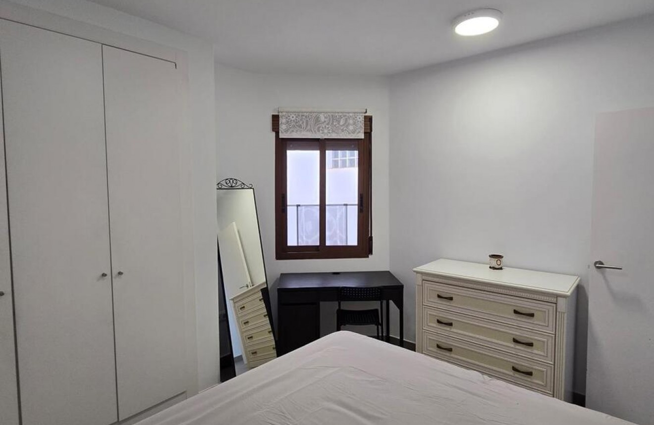 Aus zweiter Hand - Wohnung -
Torrevieja - CENTRE