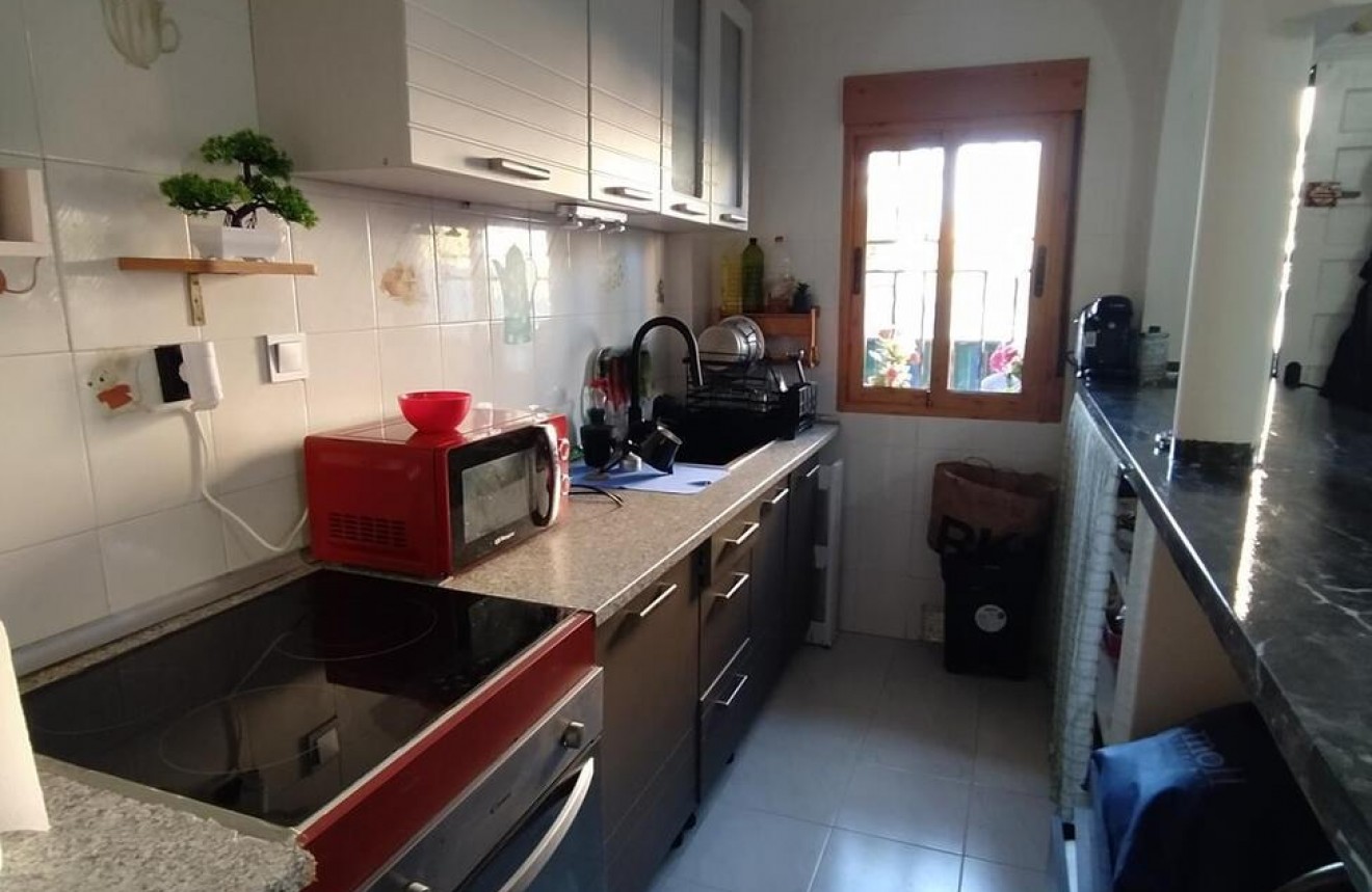 Resale - Chalet -
Torrevieja - La Mata