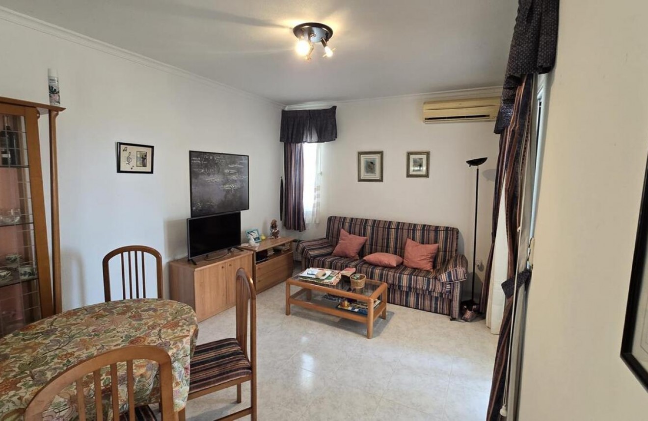 Resale - Bungalow -
Torrevieja - Torreblanca