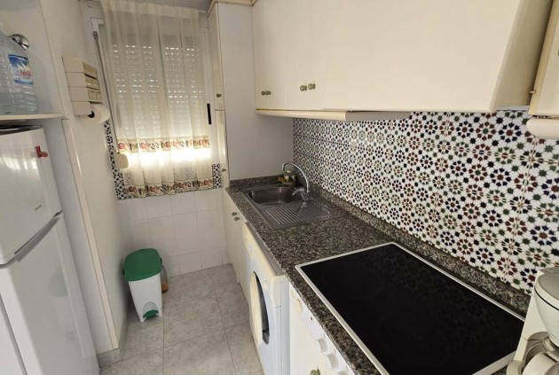 Resale - Bungalow -
Torrevieja - Torreblanca