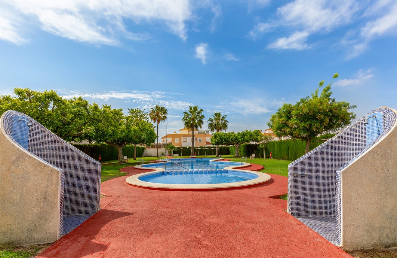 Z drugiej ręki - Bungalow -
Torrevieja - Costa Blanca