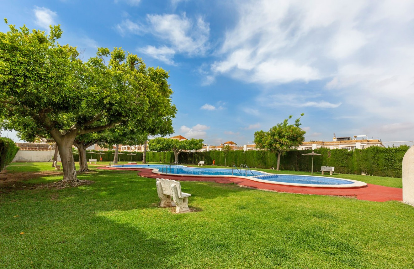 Z drugiej ręki - Bungalow -
Torrevieja - Costa Blanca