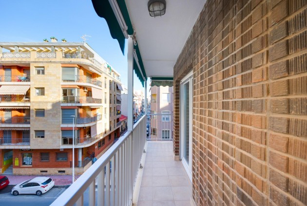 Tweedehands - Appartement / flat -
Torrevieja - Playa del Cura