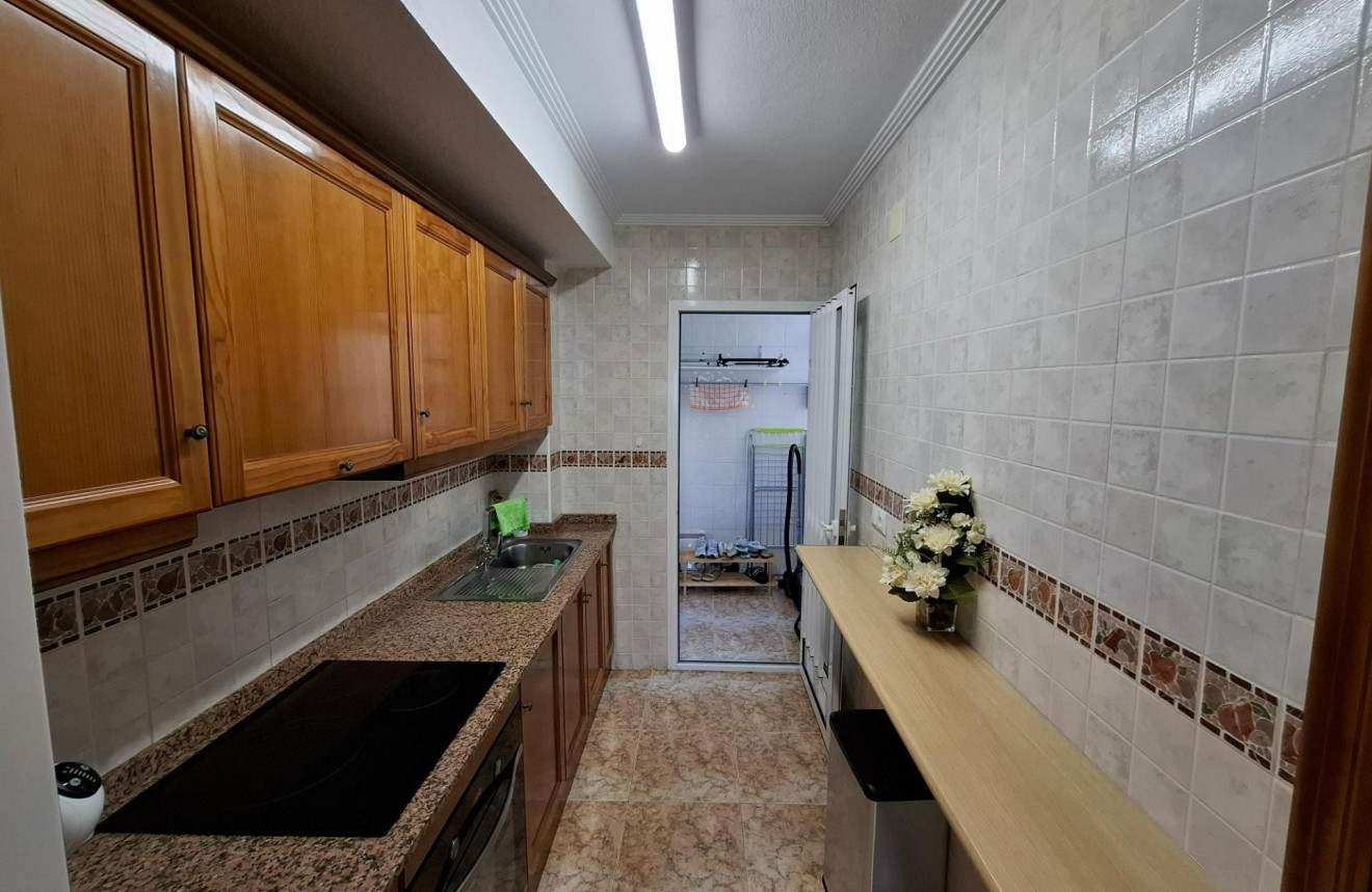 Tweedehands - Appartement / flat -
Torrevieja - Los altos