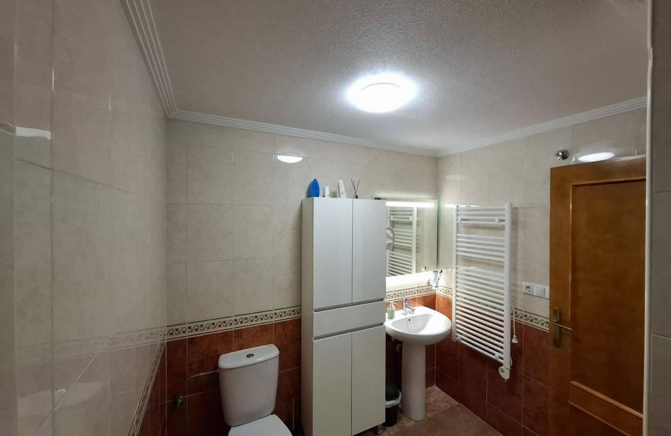 Tweedehands - Appartement / flat -
Torrevieja - Los altos