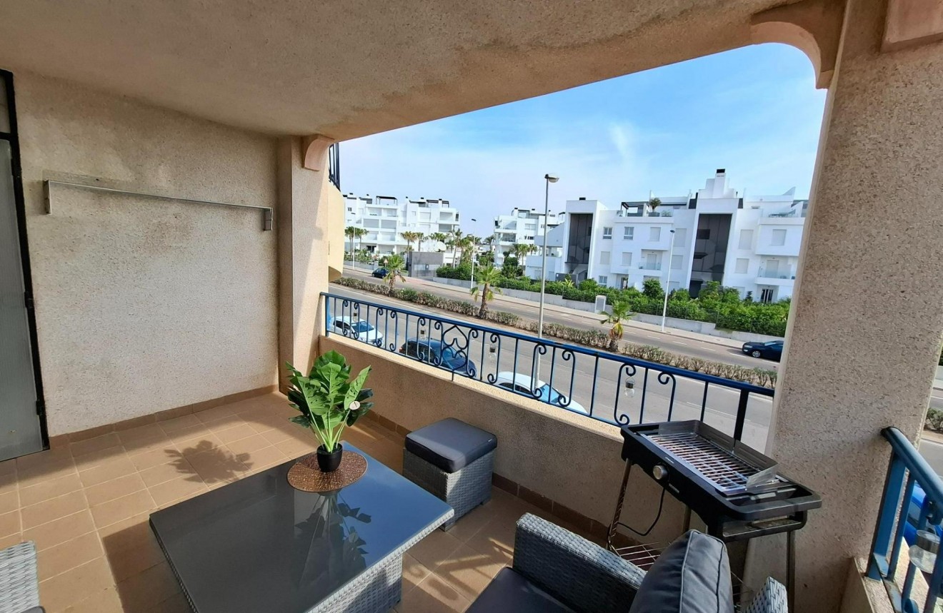 Resale - Apartment / flat -
Torrevieja - Los altos