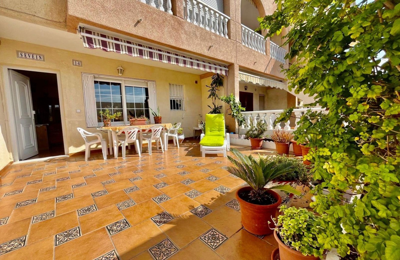 Z drugiej ręki - Bungalow -
Torrevieja - La Mata