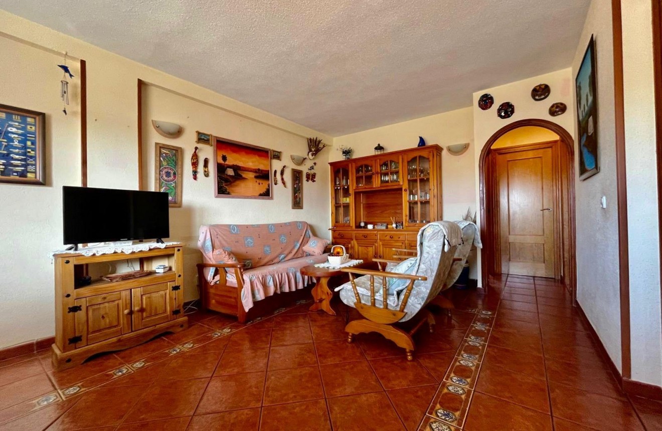 Z drugiej ręki - Bungalow -
Torrevieja - La Mata