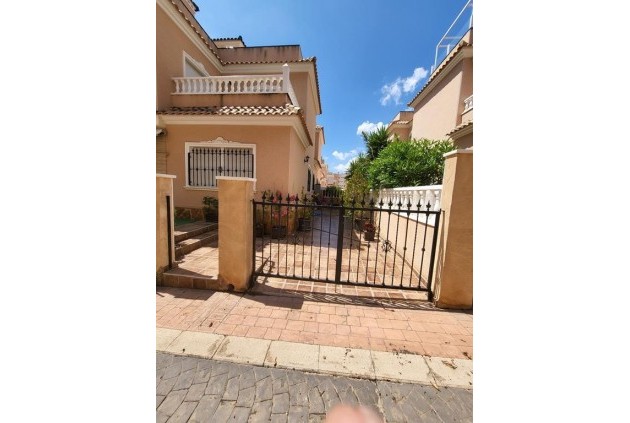 Resale - Chalet -
Torrevieja - Costa Blanca