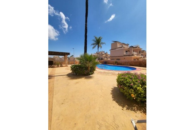 Resale - Chalet -
Torrevieja - Costa Blanca