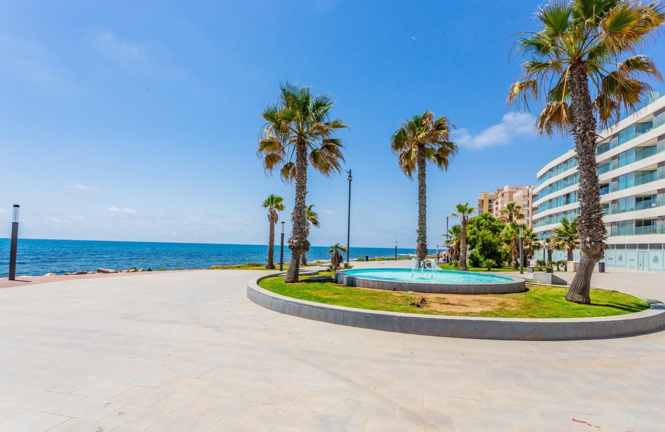 Resale - Bungalow -
Torrevieja - La Mata