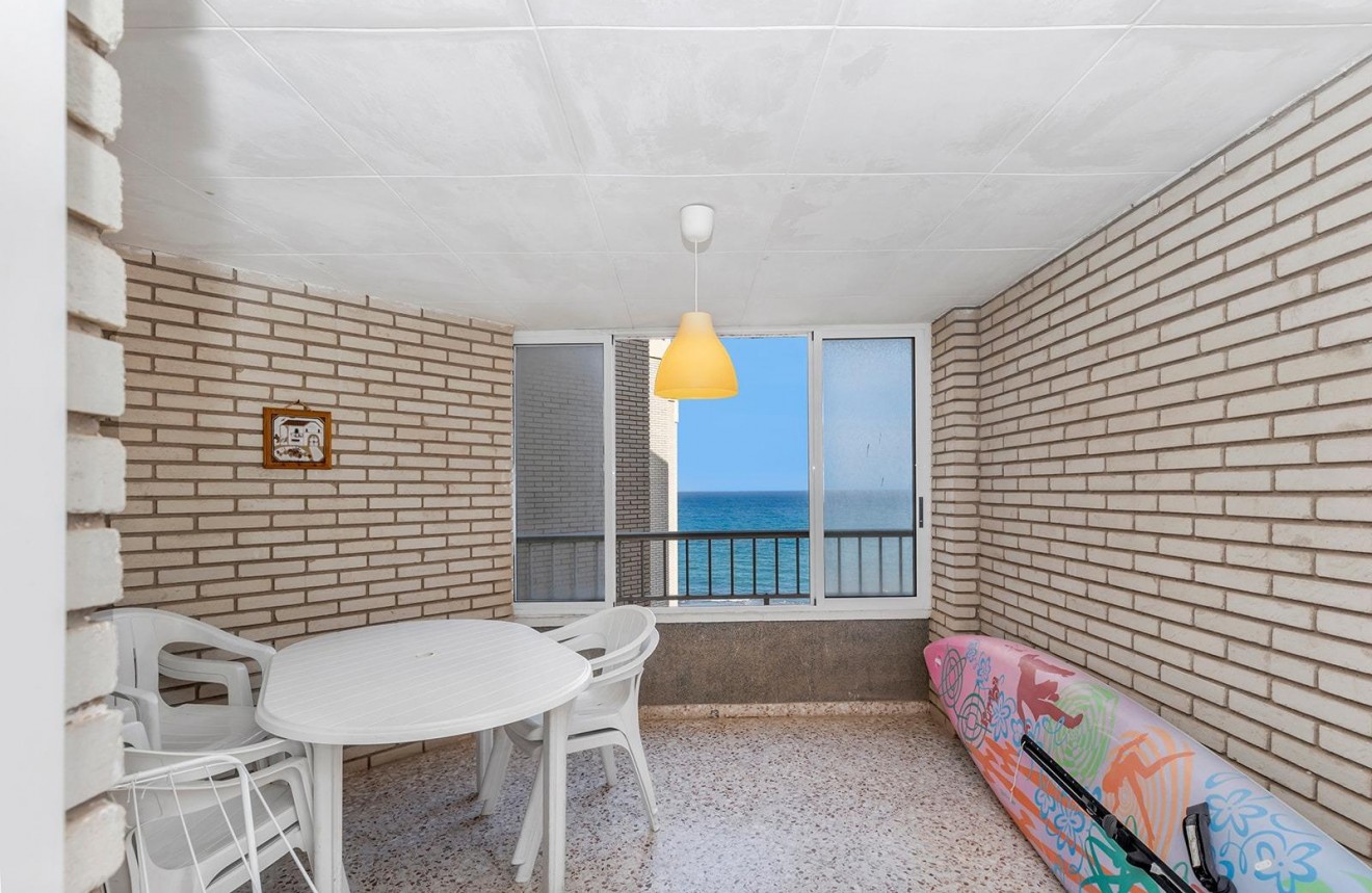 D'occasion - Appartement -
Torrevieja - Playa de los Locos