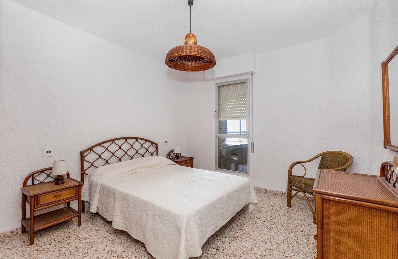 Segunda mano - Apartamento / piso -
Torrevieja - Playa de los Locos