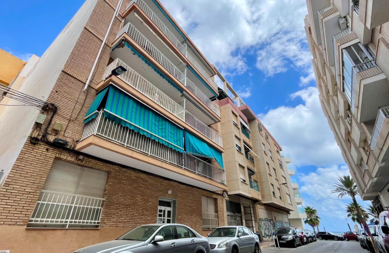 Segunda mano - Apartamento / piso -
Torrevieja - Playa del Cura