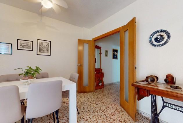 Resale - Apartment / flat -
Torrevieja - Playa del Cura