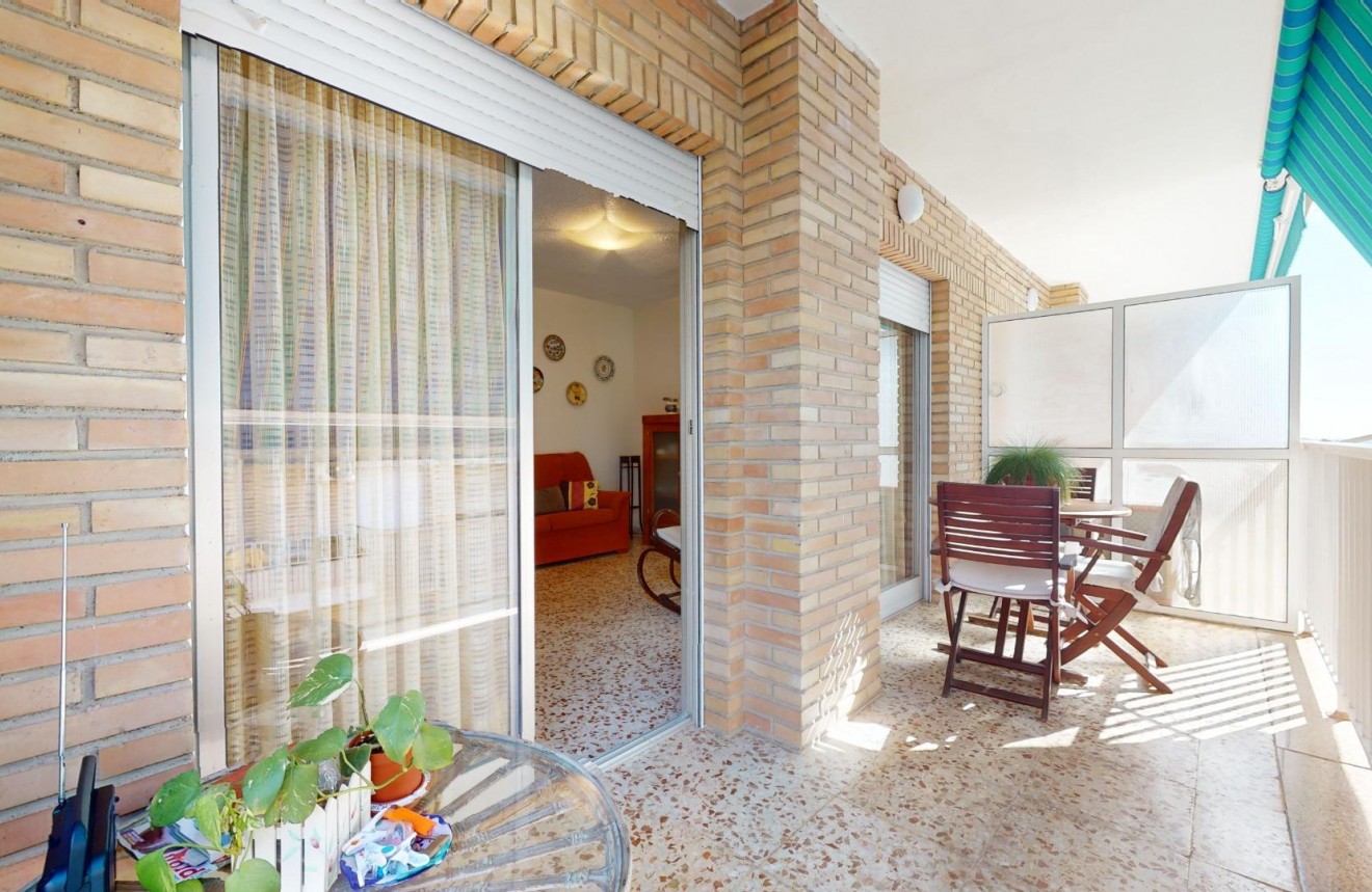 Resale - Apartment / flat -
Torrevieja - Playa del Cura